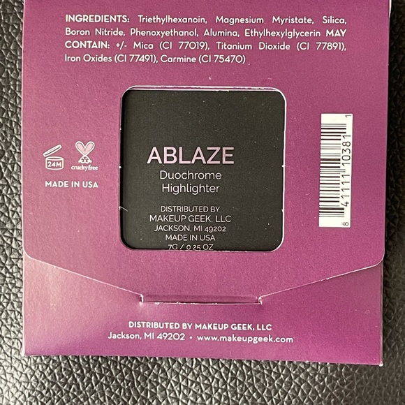 Makeup Geek Highlighter in Ablaze - Picture 2 of 2
